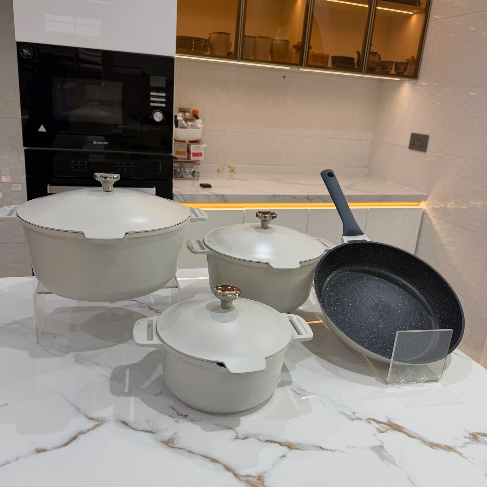 Uakeen granite cookware white. — Kitchen Professional
